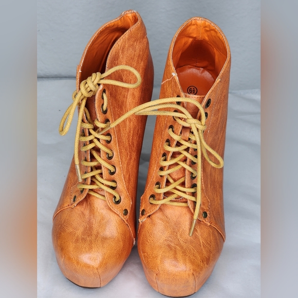 VINTAGE BRAND Orange Lave-Up Platform Heeled Ankle Booties. Size: 6.5 - Picture 2 of 10